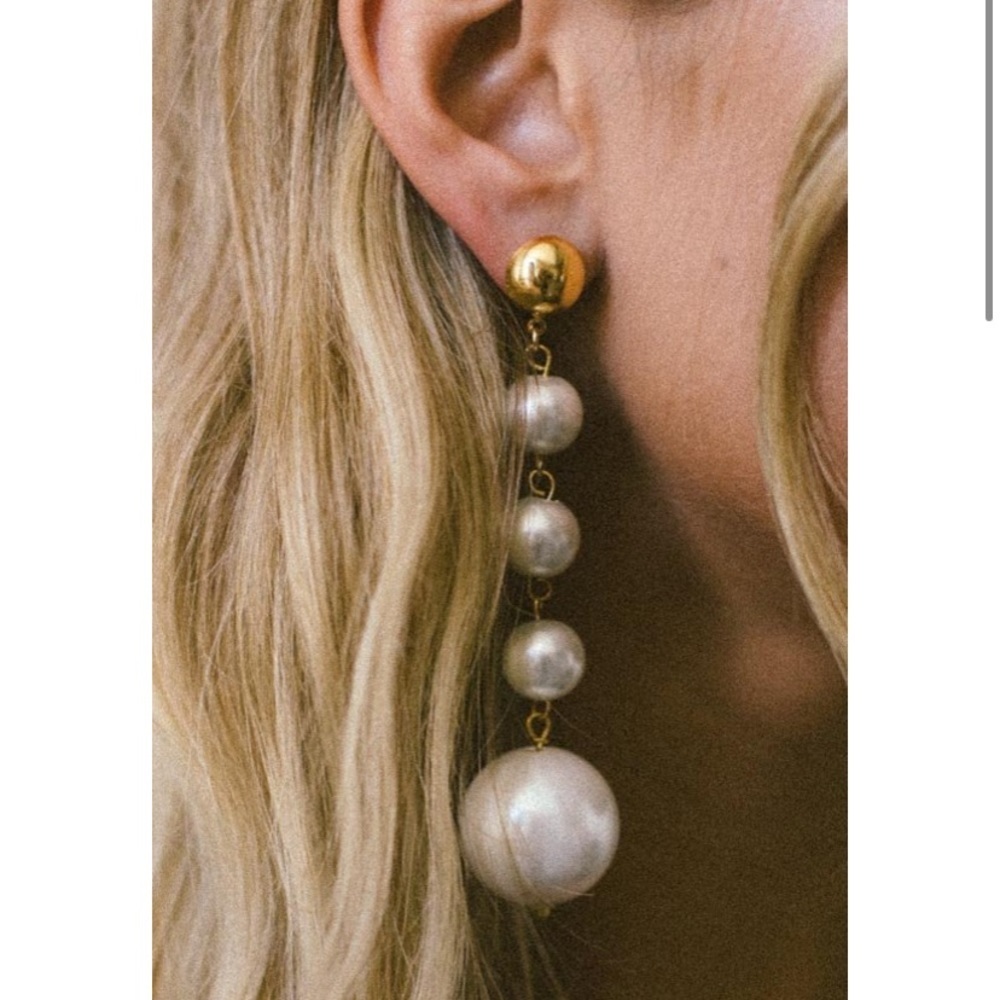 Yunis K Bella Pearl Drop Earrings - Picture 1 of 2